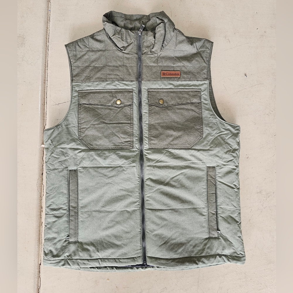NWOT Columbia Men's Bluegrass Ridge insulated vest in a grey/green Large